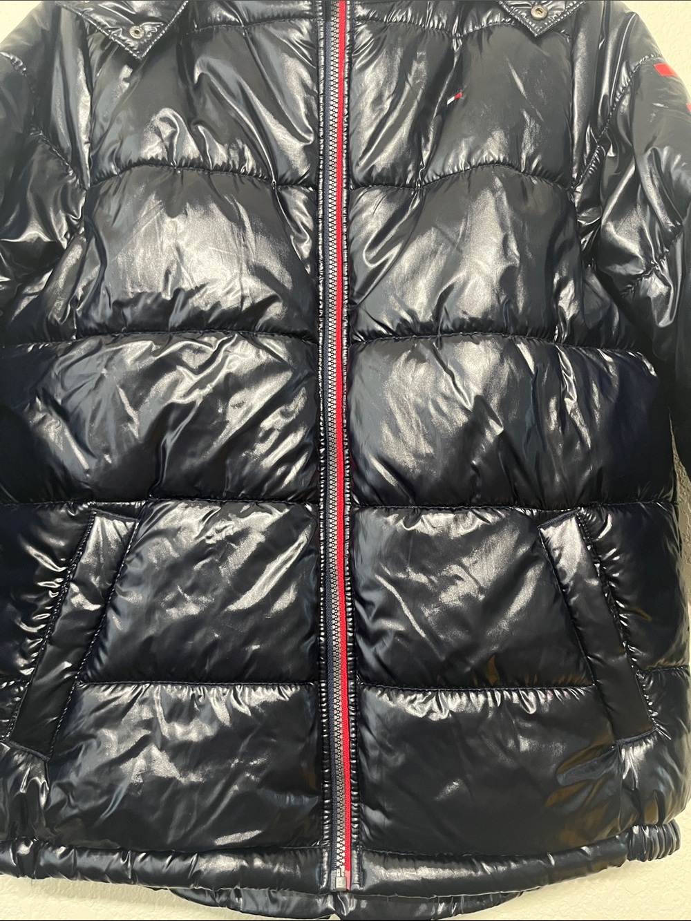 Tommy Hilfiger Youth Big Boy XL 18/20 Black Puffer with Red Hood Lining - Picture 6 of 13